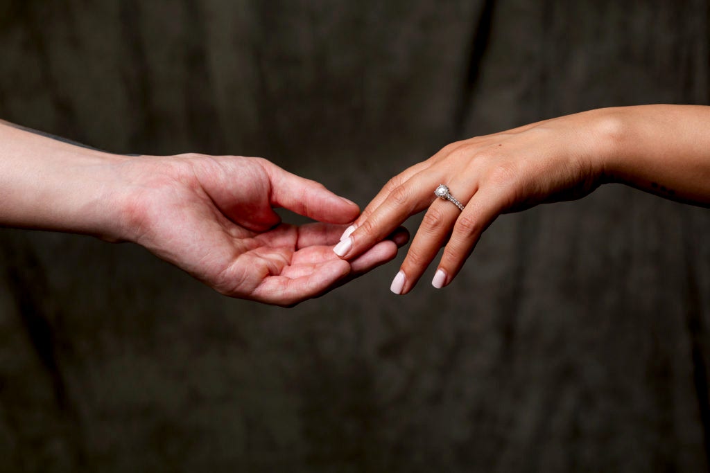 hands cloesup during engagement session