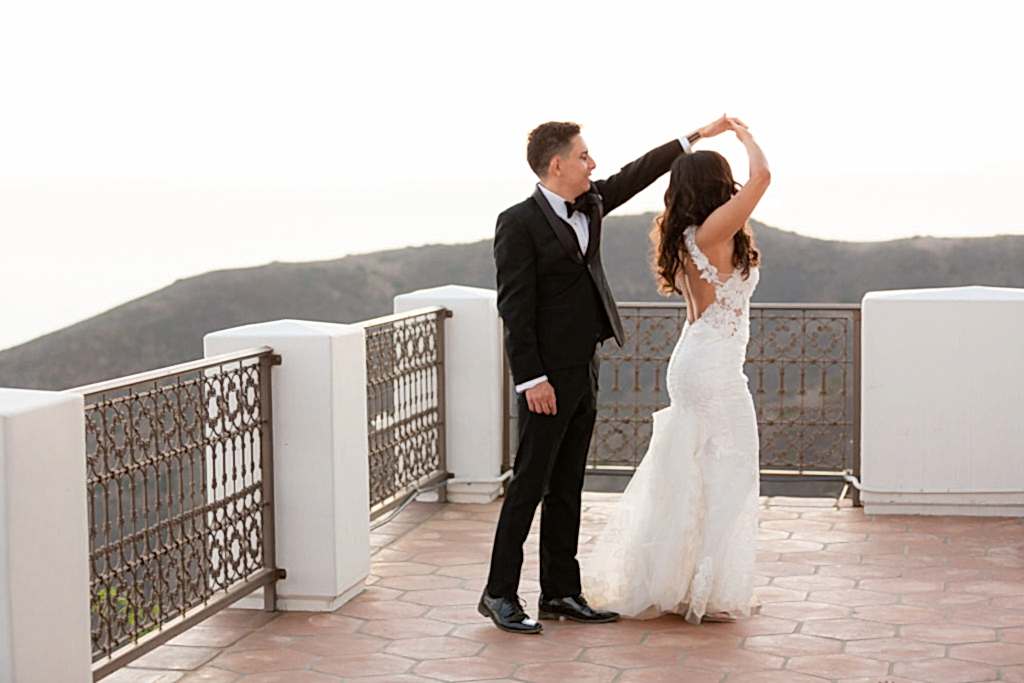 Malibu Estate wedding couple dancing
