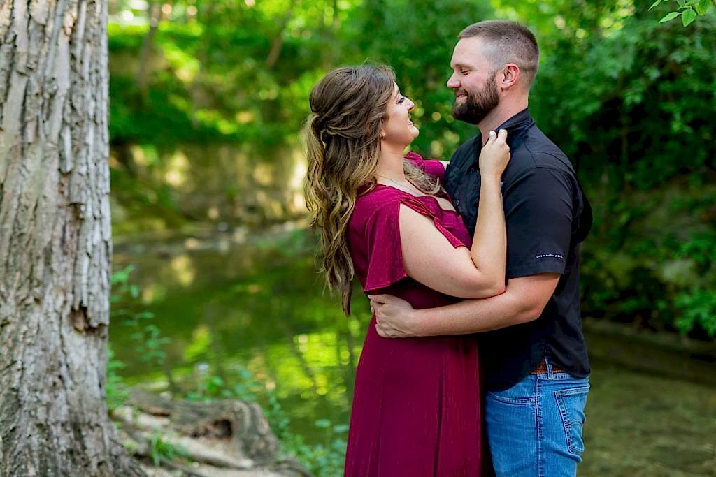 Couple hugging Prather Park Dallas