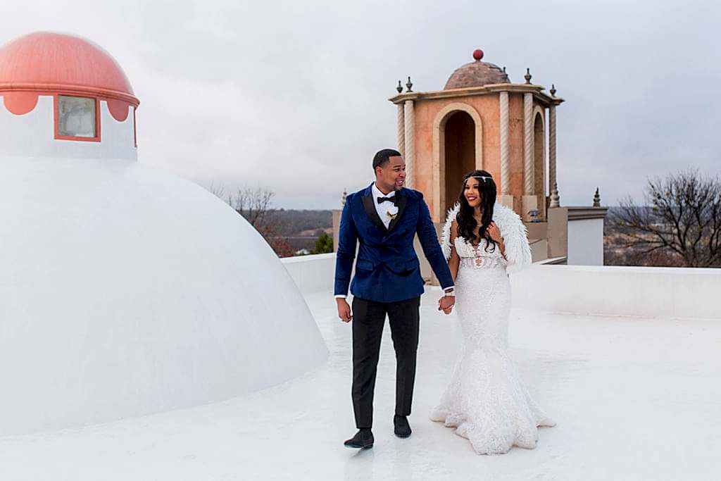 Bride and groom at Stoney Ridge Villa