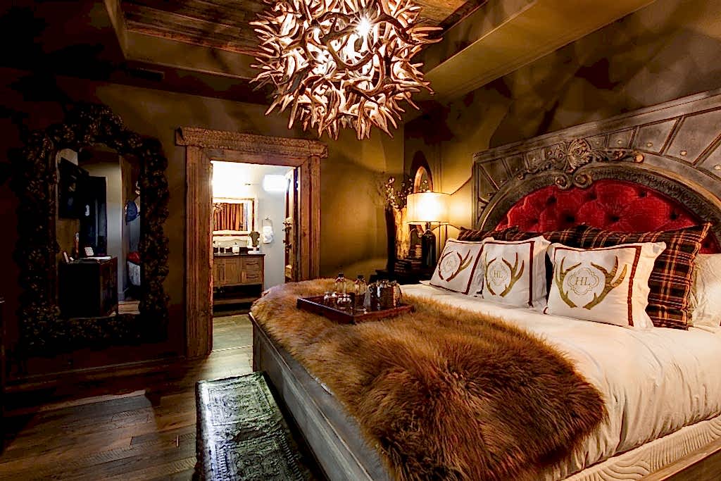 masculine hotel room at Hotel Lucy in downtown Granbury