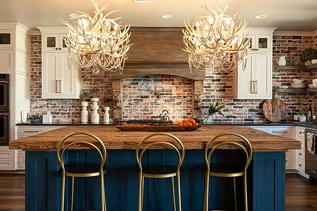 Rustic modern kitchen in Hotel Lucy in Granbury