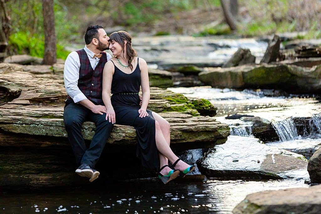 Stone Creek Park Engagement photoshoot