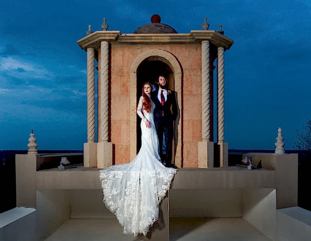 Stoney Ridge Villa Venue Rooftop wedding photo