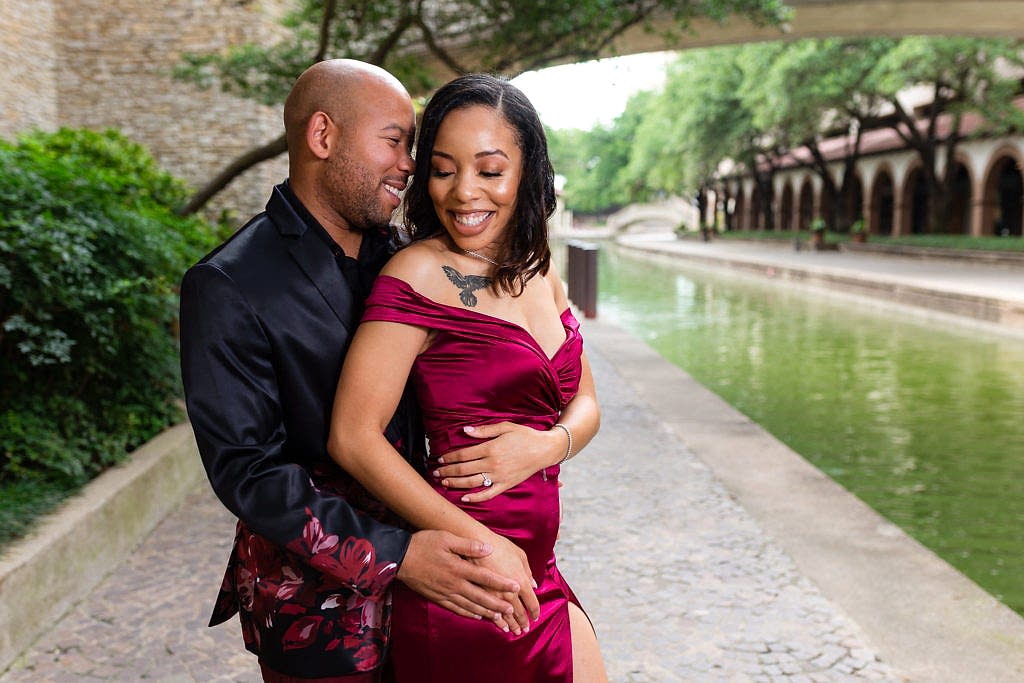Mandalay Canal Walk at Las Colinas engagement photos