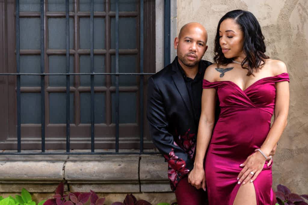 Engagement session at Mandalay Canal Walk at Las Colinas