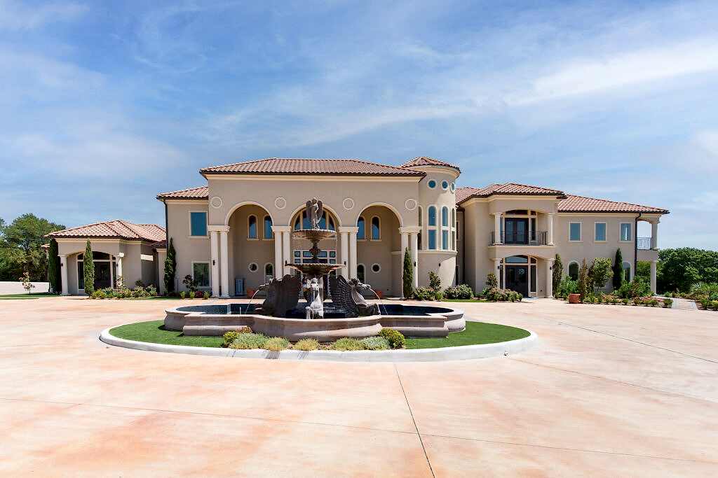 D'Vine Grace Vineyard wedding venue in McKinney Texas